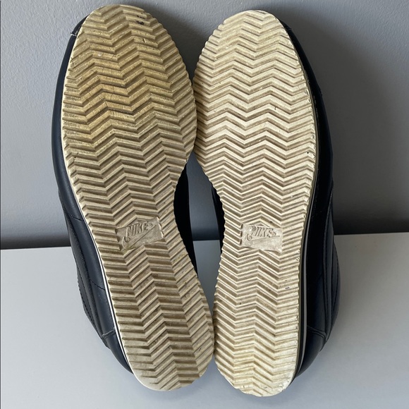 Nike ‘Classic Cortez' Black Leather women’s sneakers size 10 - Picture 11 of 16